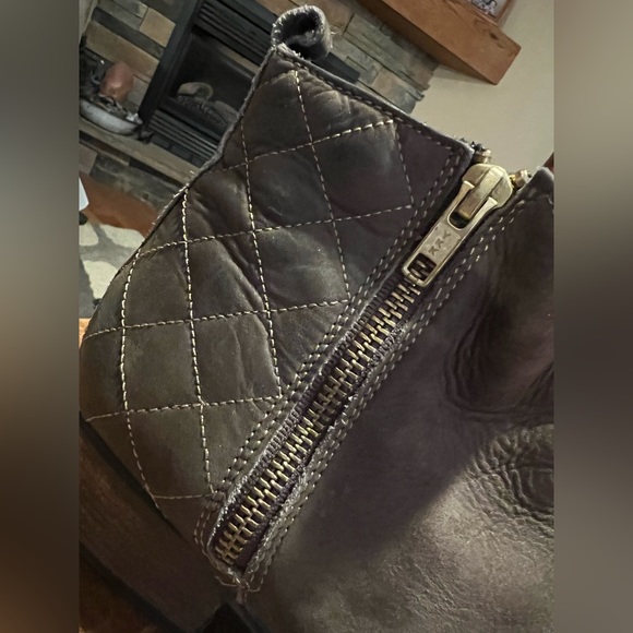 Steve Madden 4-zipper Brown Suede Back quilted Sz 9 Ankle Boots - Picture 8 of 14